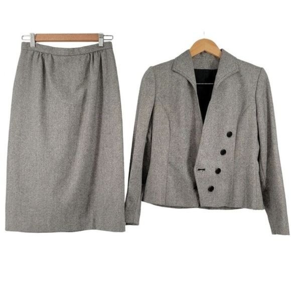 Vintage Sakowitz Grey Tweed Wool Skirt Suit 8 - Picture 1 of 8